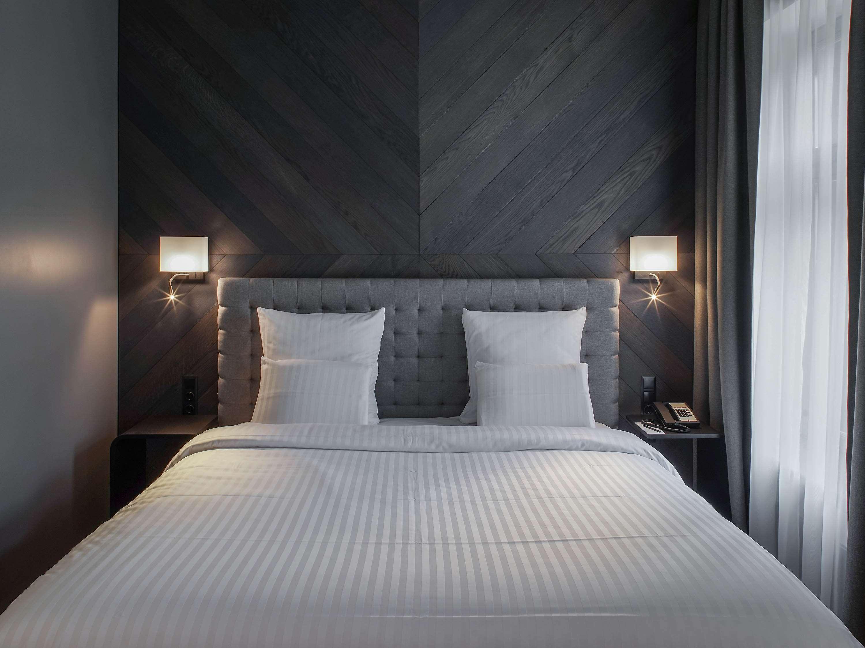 พูลแมน ริกา โอลด์ ทาวน์ Hotel รีกา ภายนอก รูปภาพ A room at the hotel