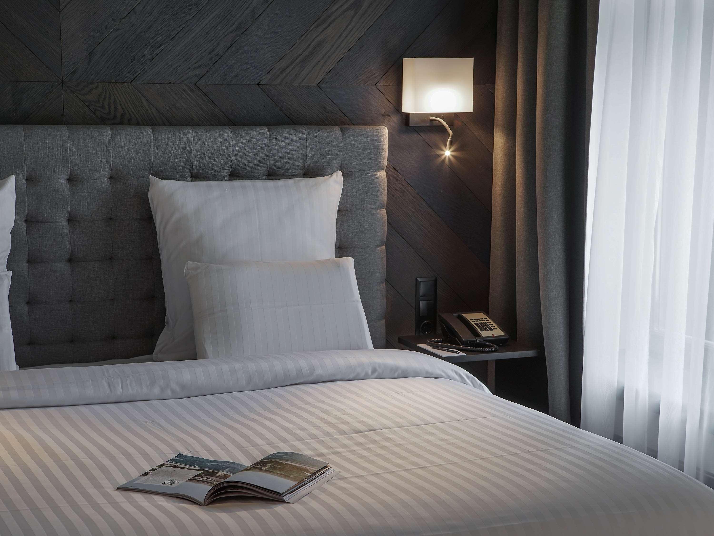 พูลแมน ริกา โอลด์ ทาวน์ Hotel รีกา ภายนอก รูปภาพ A bedroom at the hotel
