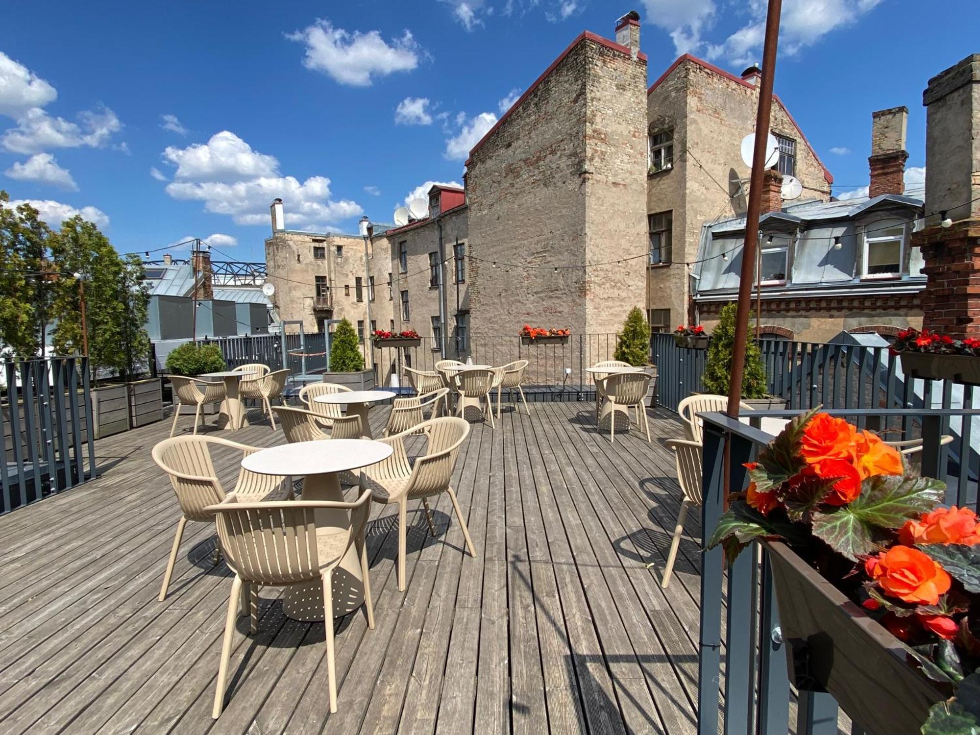 พูลแมน ริกา โอลด์ ทาวน์ Hotel รีกา ภายนอก รูปภาพ Rooftop terrace