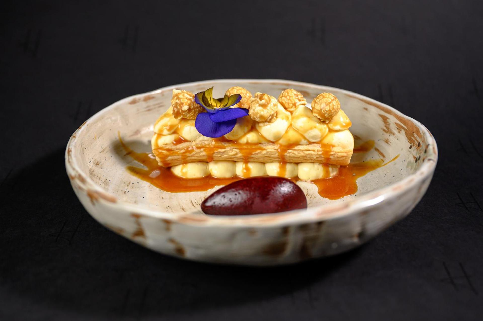 พูลแมน ริกา โอลด์ ทาวน์ Hotel รีกา ภายนอก รูปภาพ A dessert