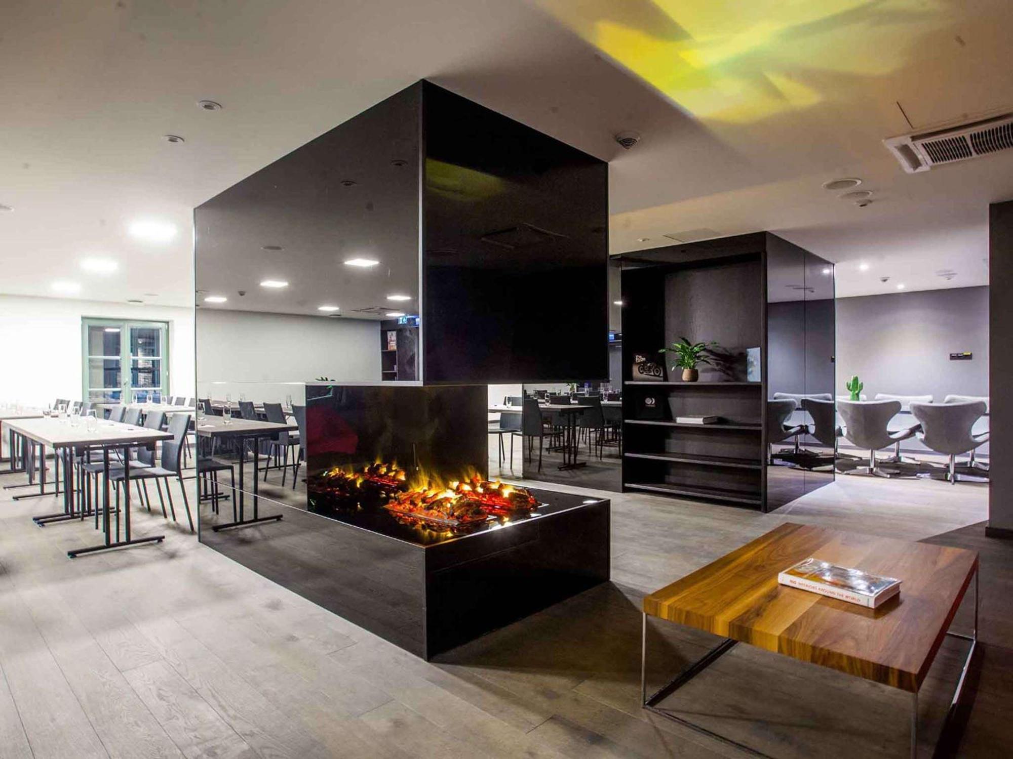 พูลแมน ริกา โอลด์ ทาวน์ Hotel รีกา ภายนอก รูปภาพ The interior of the lounge