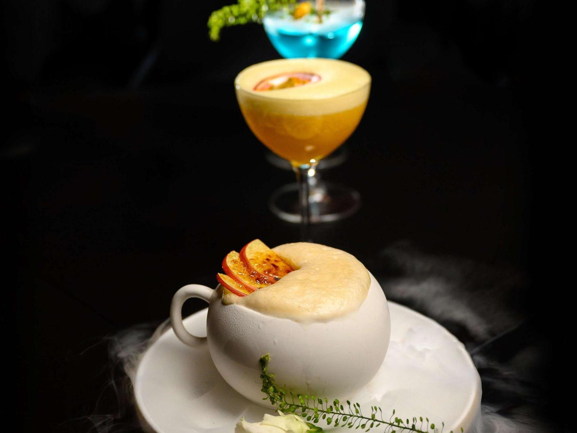 พูลแมน ริกา โอลด์ ทาวน์ Hotel รีกา ภายนอก รูปภาพ A cocktail prepared with liquid nitrogen