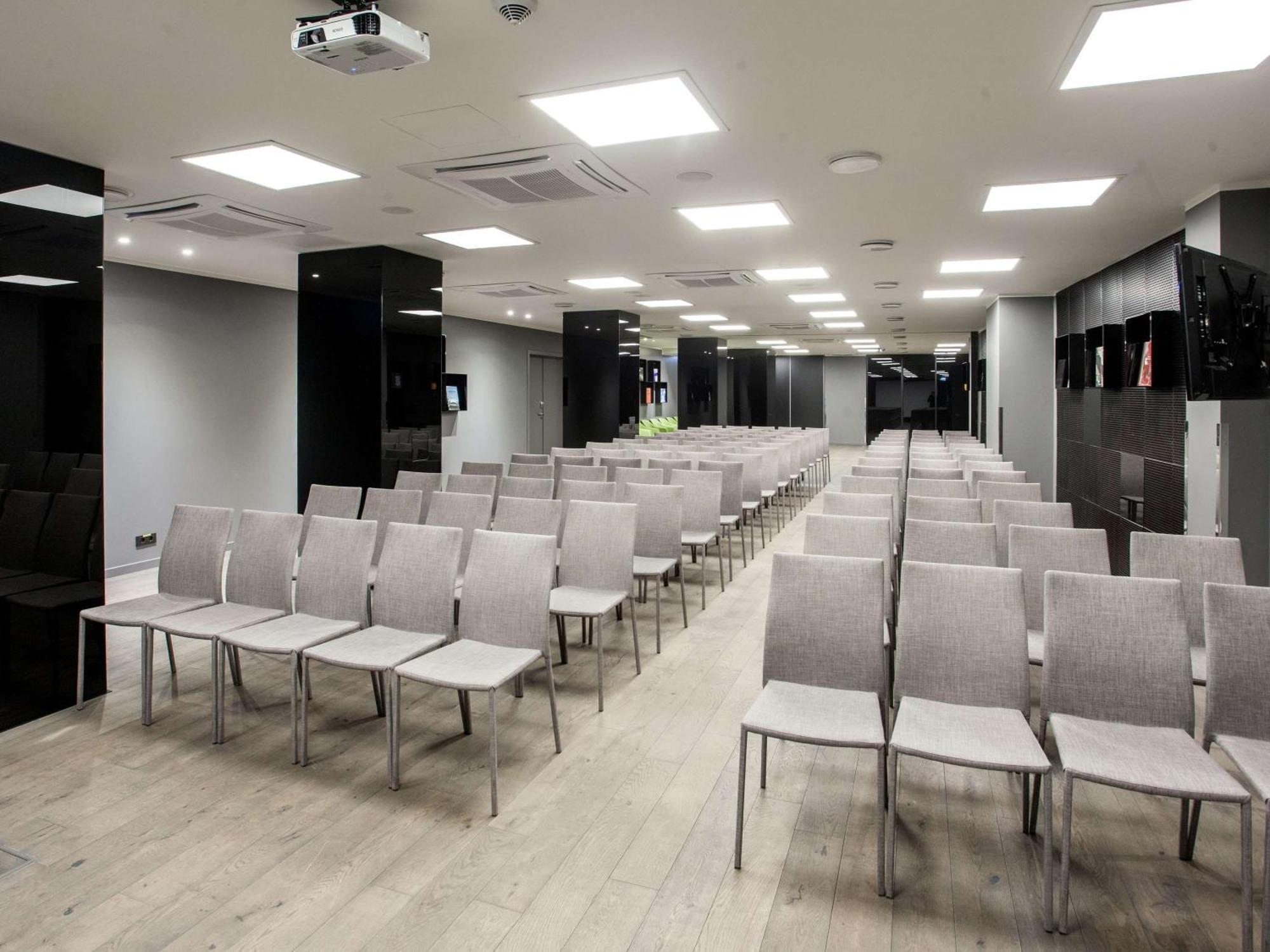 พูลแมน ริกา โอลด์ ทาวน์ Hotel รีกา ภายนอก รูปภาพ The main conference room