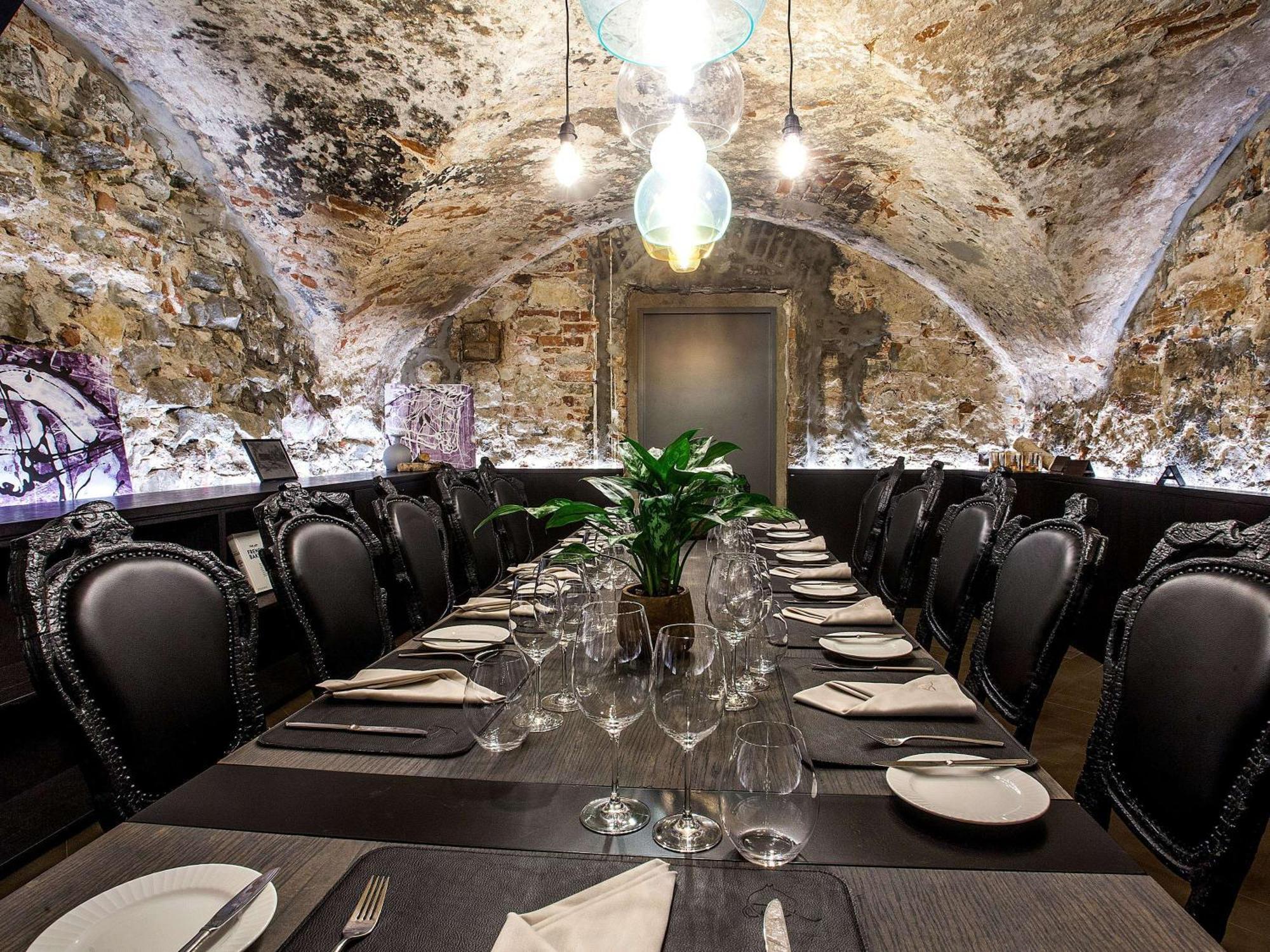 พูลแมน ริกา โอลด์ ทาวน์ Hotel รีกา ภายนอก รูปภาพ The restaurant's private dining room