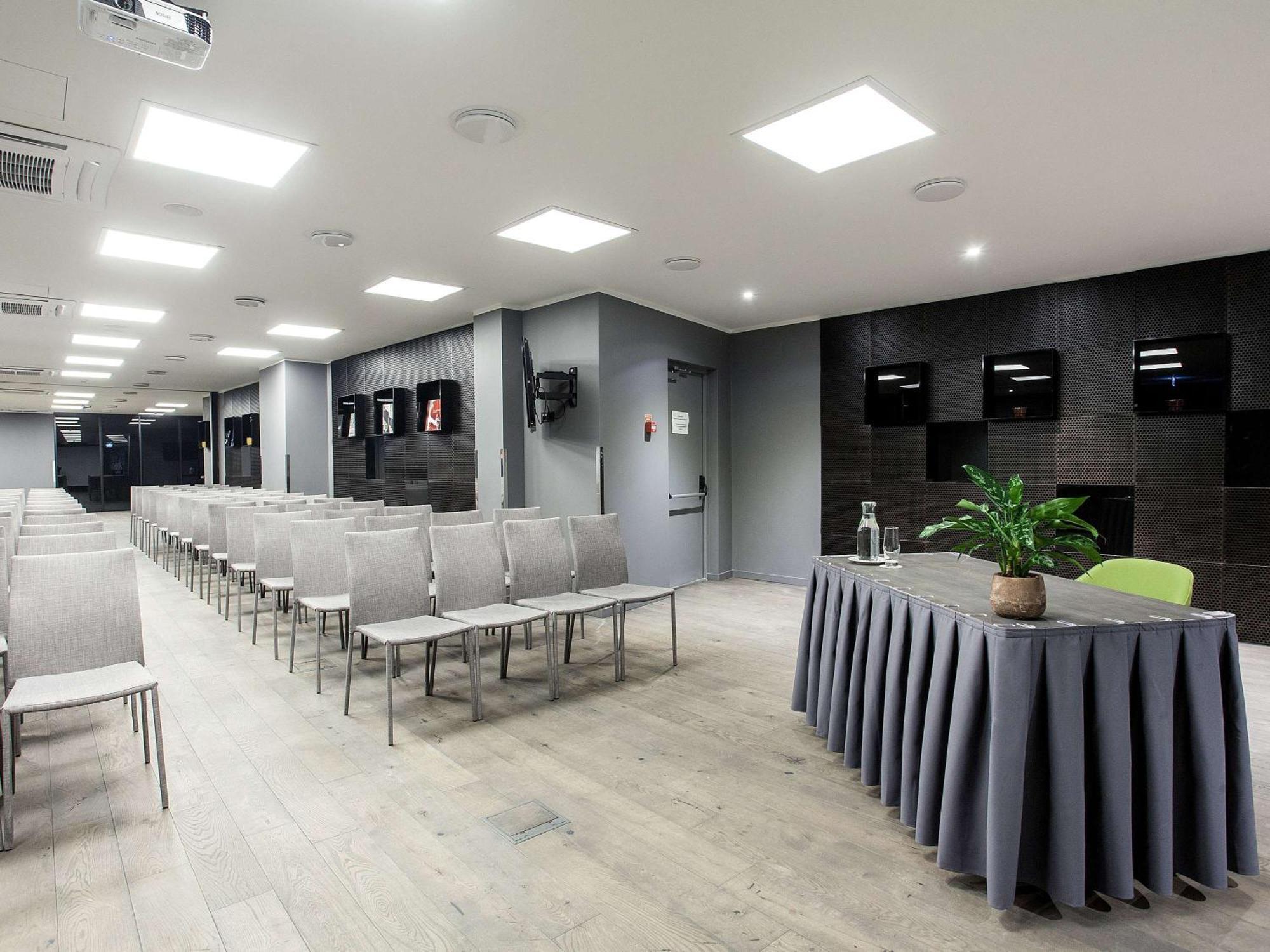 พูลแมน ริกา โอลด์ ทาวน์ Hotel รีกา ภายนอก รูปภาพ The press conference room