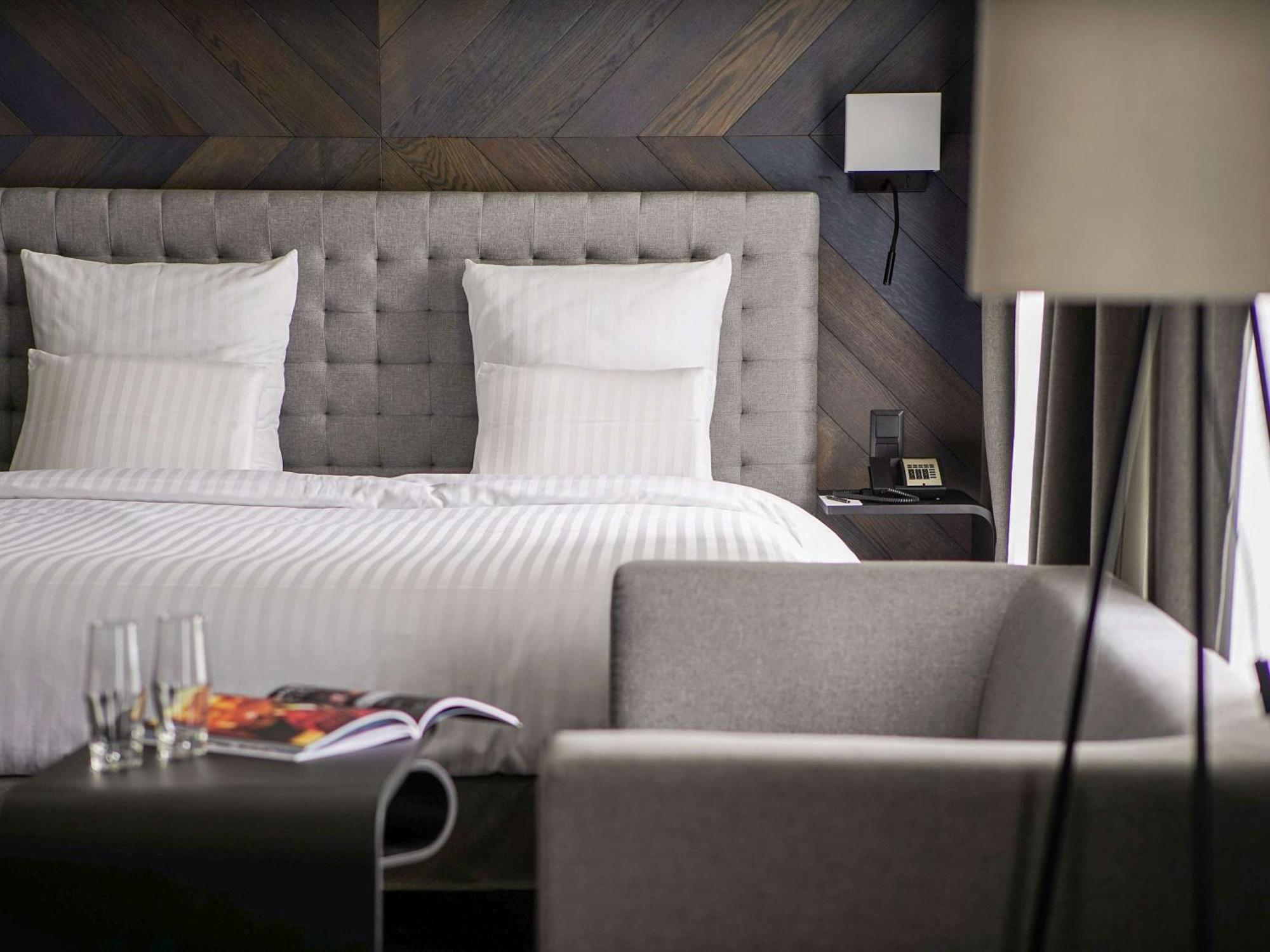 พูลแมน ริกา โอลด์ ทาวน์ Hotel รีกา ภายนอก รูปภาพ A room at the hotel